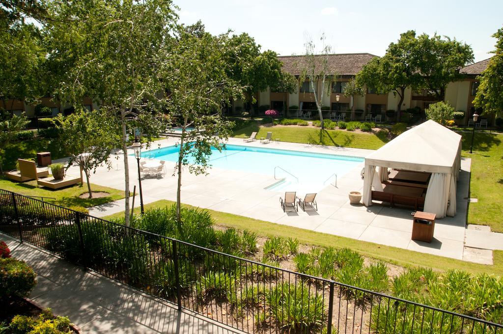 The Hotel Fresno Exterior photo