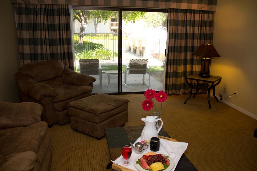 The Hotel Fresno Exterior photo
